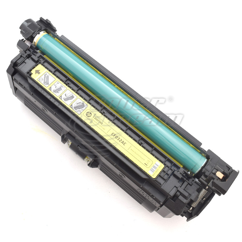 Нова оригинална тонер касета Hewlett-Packard CF032A - 646A- 12500 копия, жълта, предназначена за Color LaserJet CM4540 MFP