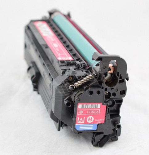 Нова оригинална тонер касета Hewlett-Packard CF323A - 653A- 16500 копия, магента, предназначена за Color LaserJet Enterprise M680 MFP